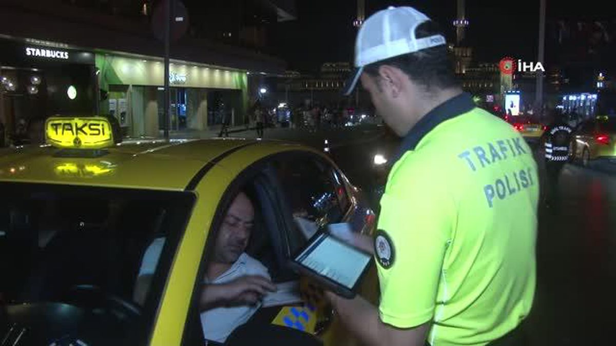 Beyoğlu'nda ticari taksilere yönelik uyuşturucu madde ve alkol denetimi