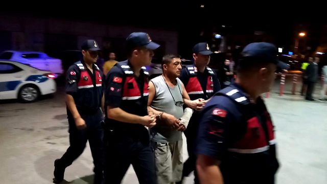 Cansız bedeni dere yatağında bulunan kadının cinayete kurban gittiği ortaya çıktı Cansız bedeni dere yatağında bulunan kadının cinayete kurban gittiği ortaya çıktı
