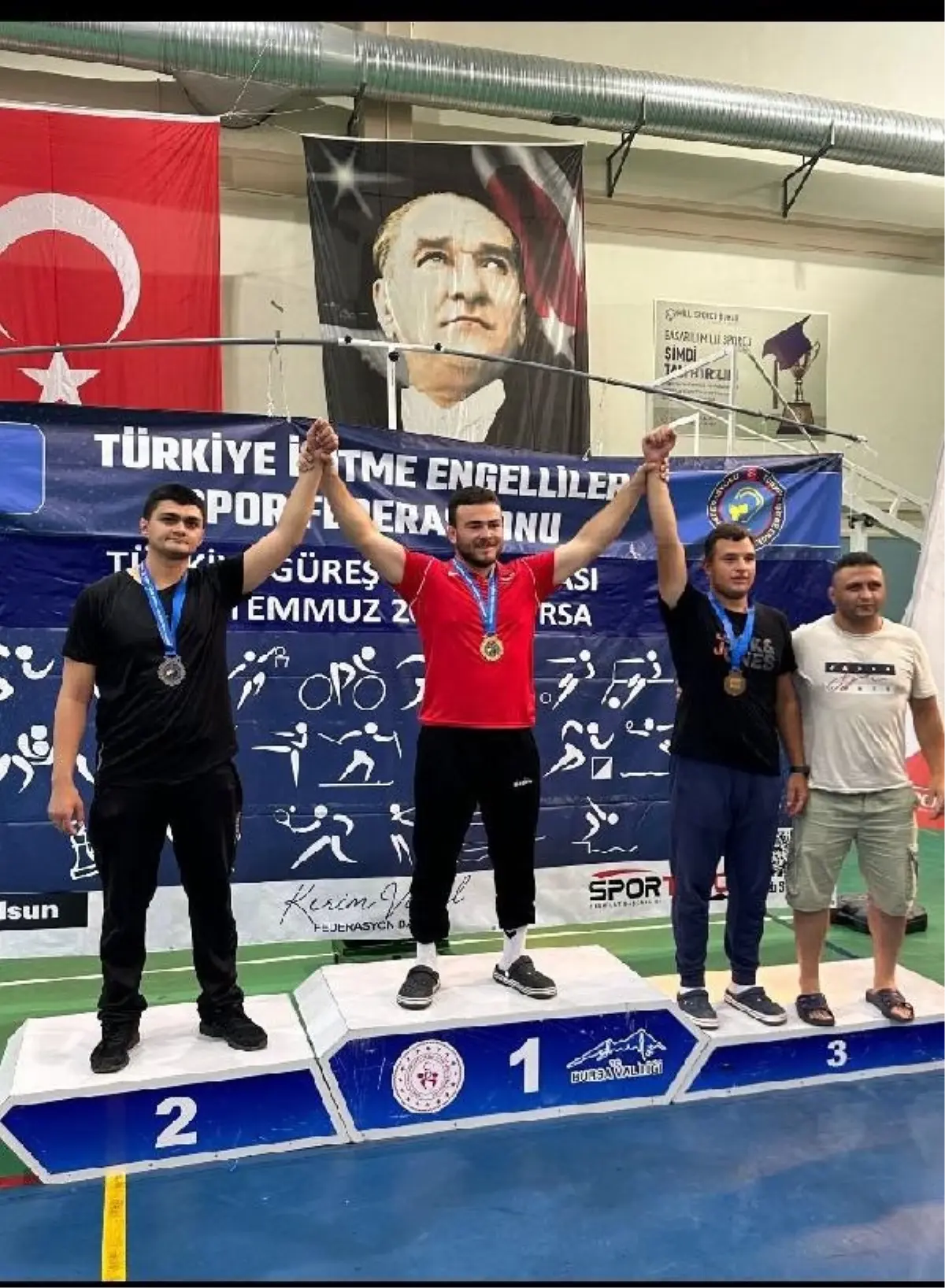 Türkiye İşitme Engelliler Güreş Şampiyonası'nda Eskişehirli sporcular madalya kazandı