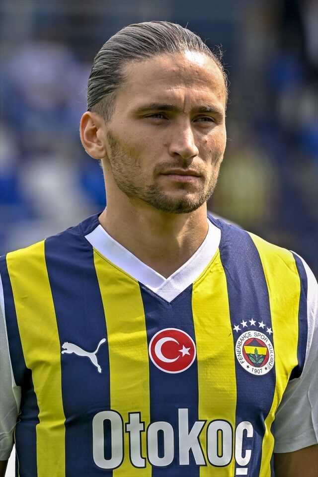 Fenerbahçe'de sıra geldi vedalara! İşte takımdan ayrılacak 5 yabancı futbolcu Fenerbahçe'de sıra geldi vedalara! İşte takımdan ayrılacak 5 yabancı futbolcu