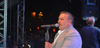 İsmail Türüt, Akçakoca'da konser verdi