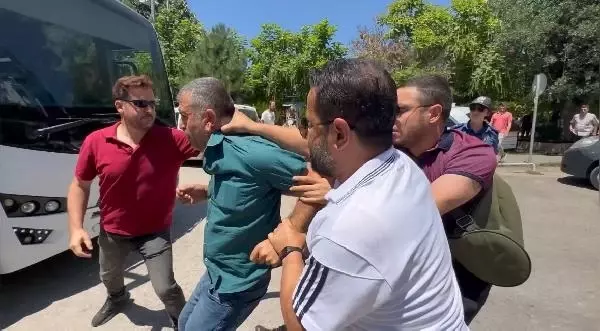 İzinsiz açıklama yapmak isteyen gruba müdahale: 6 kişi gözaltına alındı