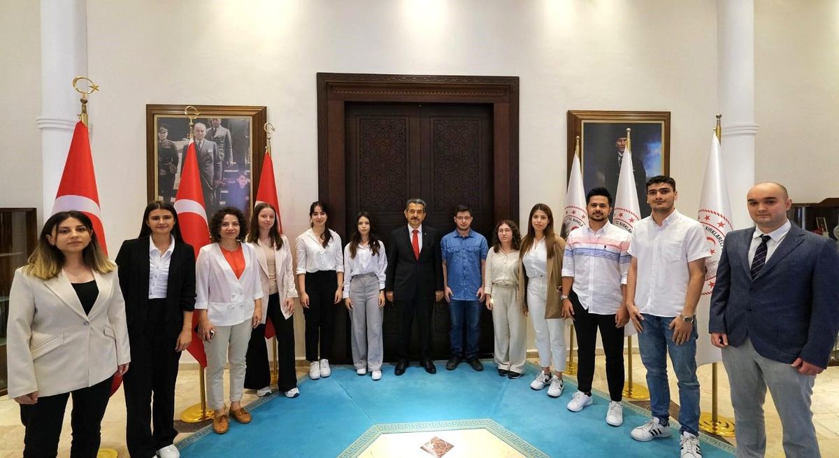 Kırklareli Valisi Birol Ekici, Kamu Kurumlarında Staj Seferberliği Projesi Kapsamında Öğrencileri Kabul Etti