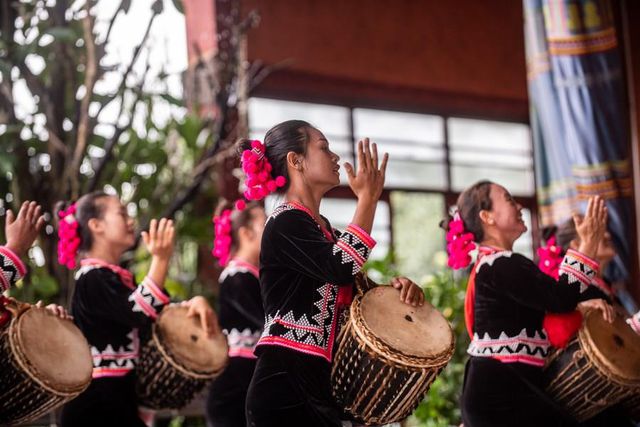 Çin'in Yunnan Eyaletinin Turizm Geliri Yılın İlk Yarısında 96,5 Milyar Dolar Oldu