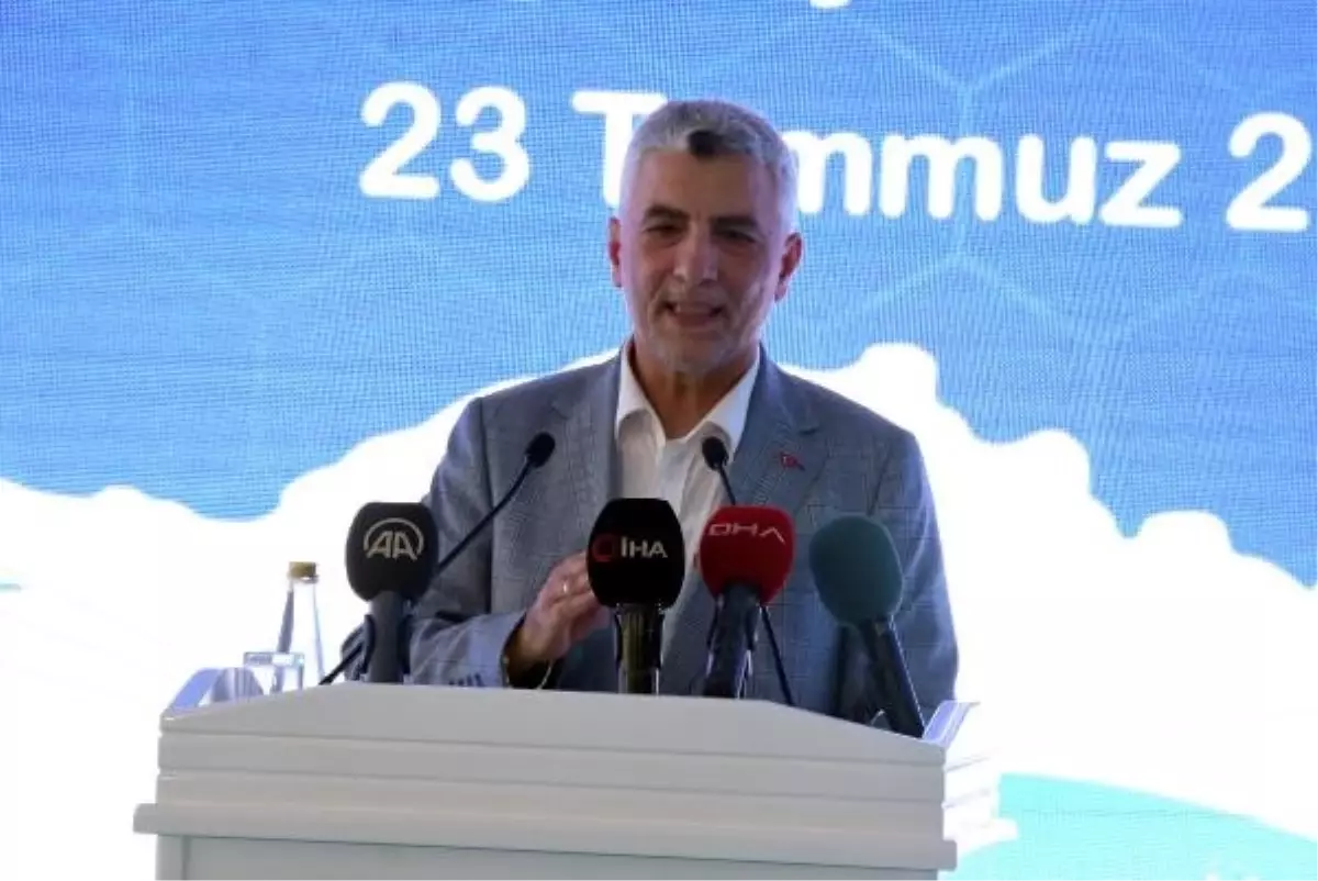 İpsala'da TIR parkı açan Bakan Bolat: İhracatta gümrük kapılarımızın altyapısı önemli (2)