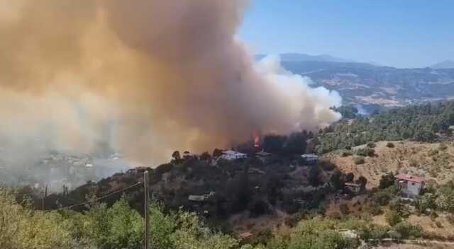 Kahramanmaraş'taki orman yangını evlere sıçradı Kahramanmaraş'taki orman yangını evlere sıçradı