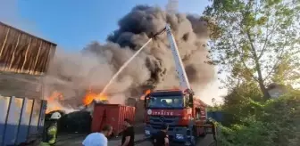 Kartepe'deki Geri Dönüşüm Tesisi Yangını Kontrol Altına Alındı