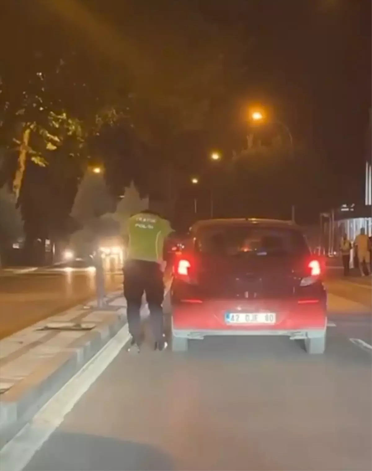 Konya'da makas atarak trafiği tehlikeye düşüren sürücü yakalandı