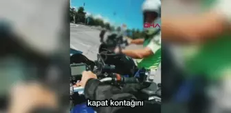 Trafik Polisi Motosiklet Sürücüsüne Nasihat Verdi