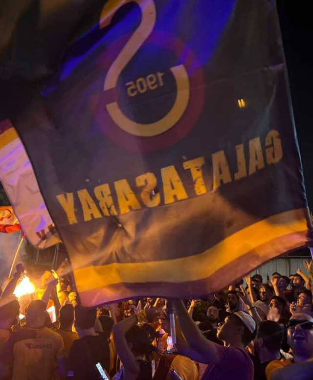 Ortaklık yangın yeri! Binlerce Galatasaray taraftarı Zaha'yı bekliyor