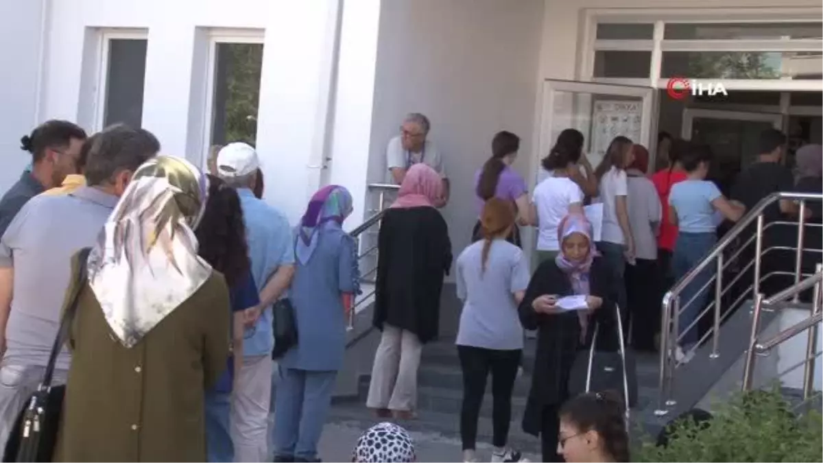 Sınava 1 dakika geç kalınca içeri alınmadı