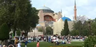 Ayasofya Camii 3 yılda 21 milyon ziyaretçi ağırladı