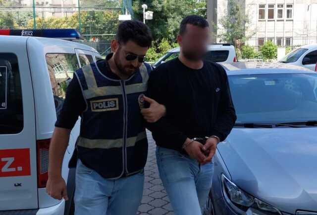 Cenaze aracının çarptığı yaya hayatını kaybetti Cenaze aracının çarptığı yaya hayatını kaybetti