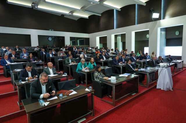 CHP'de kritik oylama! Görevden almalar kesinleşti CHP'de kritik oylama! Görevden almalar kesinleşti