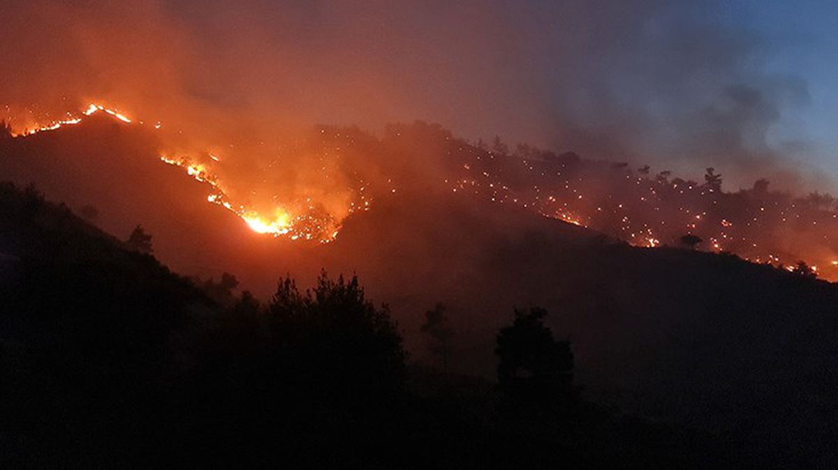 Ciğerlerimiz yanıyor! Kahramanmaraş, Manisa ve Antalya alevlere teslim, görüntüler endişe verici