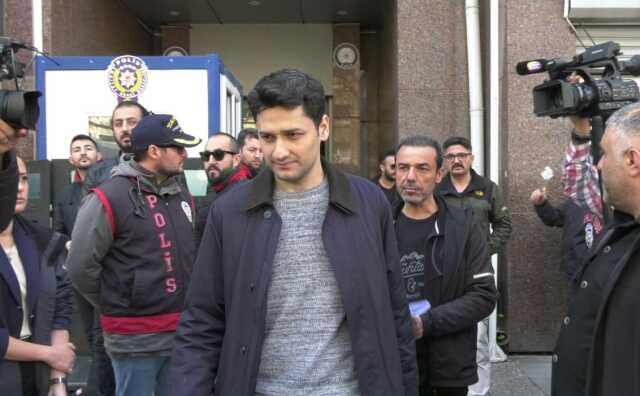 'Erdoğan sayesinde' etiketlerini tasarlayan Mahir Akkoyun, beraat etti 'Erdoğan sayesinde' etiketlerini tasarlayan Mahir Akkoyun, beraat etti