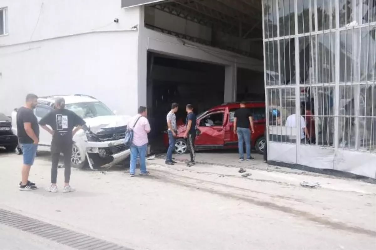 Afyonkarahisar'da kavşakta kaza: 1 kişi yaralandı