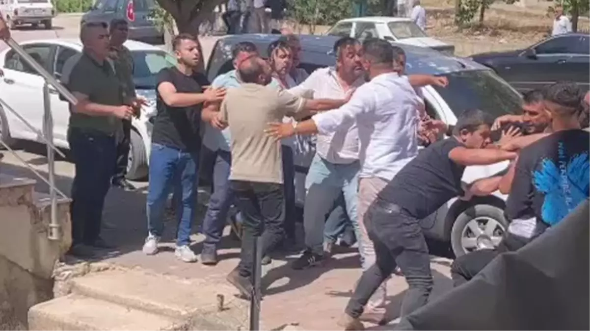 Kozan'da CHP'nin delege seçimlerinde kavga
