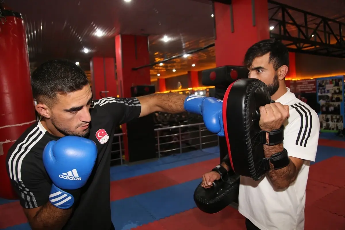 Şanlıurfa'da Kickboks Şampiyonları Türkiye'yi Temsil Edecek