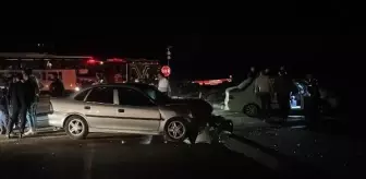 Sivas'ta Kavşakta Meydana Gelen Trafik Kazasında 9 Kişi Yaralandı