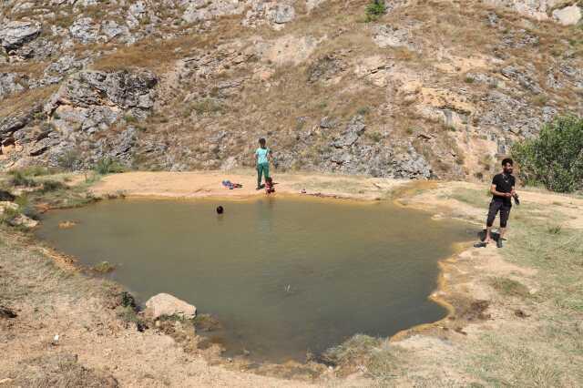 2 hastalığın şifası burada! Doktora gitmek yerine bu göle girip iyileşiyorlar 2 hastalığın şifası burada! Doktora gitmek yerine bu göle girip iyileşiyorlar