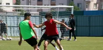 Boluspor Teknik Direktörü Turgay Altay: Oyuncuları yeni oyun anlayışına adapte etmeye çalışıyoruz