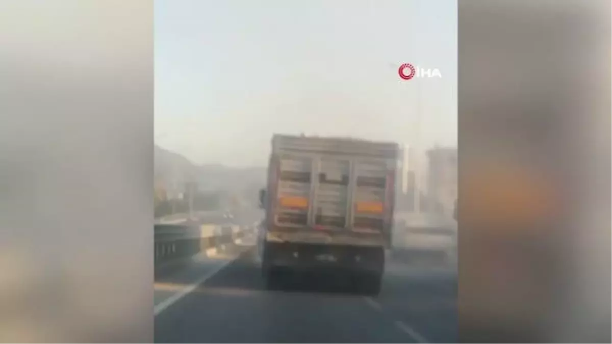 Burdur'da seyir halindeki kamyonet alev alev yanarak kül oldu