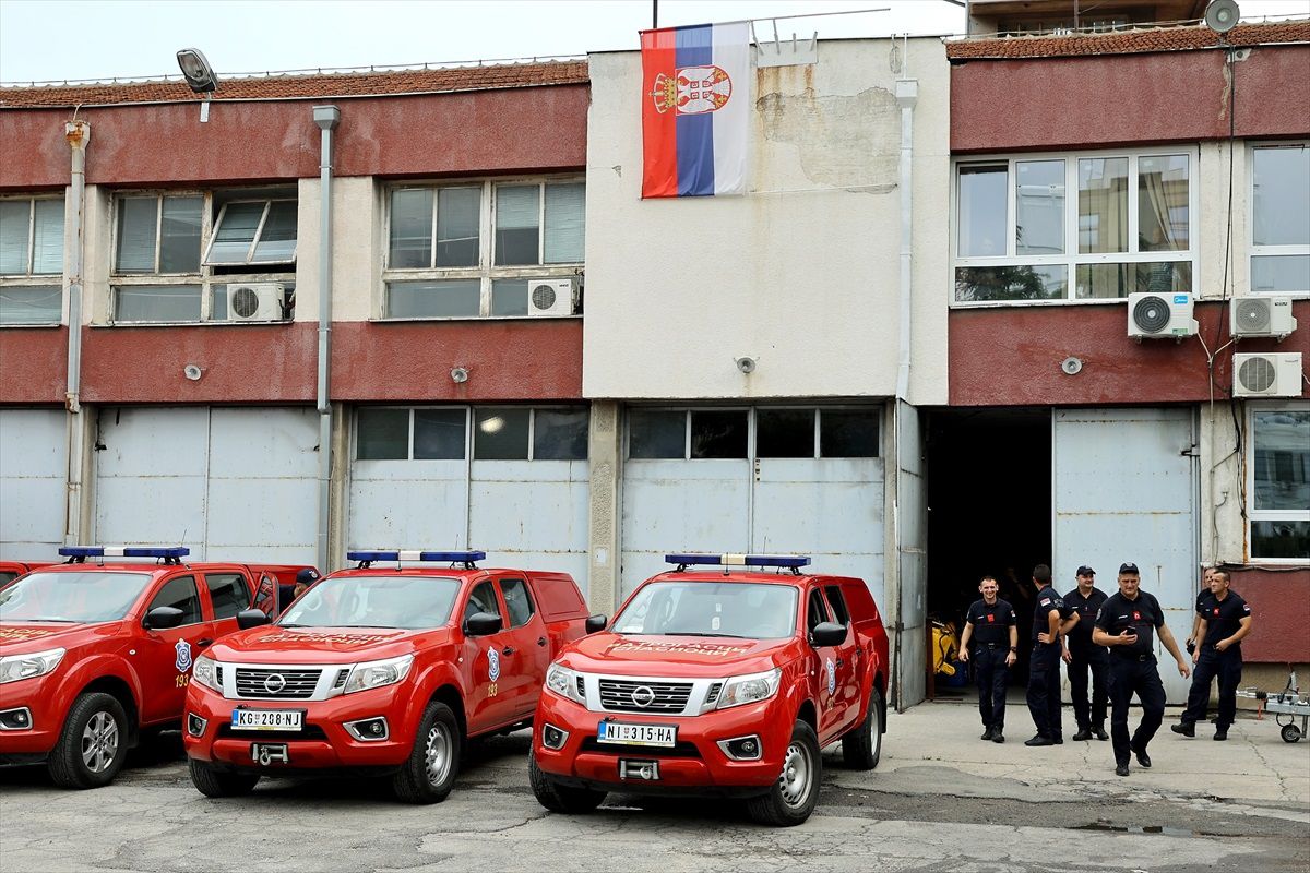 Sırbistan, Yunanistan'a yardım için ekipler gönderdi