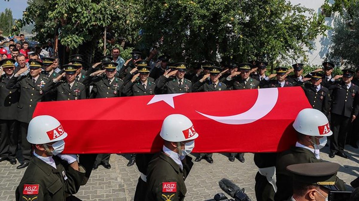 Van'ın Özalp ilçesinde silah kazası sonucu bir asker şehit oldu
