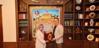 AK Parti Kayseri Milletvekili Ayşe Böhürler, Nevşehir Belediye Başkanı Mehmet Savran'ı ziyaret etti