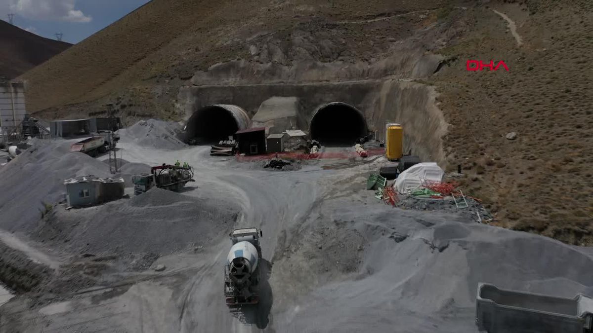 BAKAN URALOĞLU DEPREM BÖLGESİNDE SIKINTILARI GİDERMEDE ÖNEMLİ BİR AŞAMAYA GELDİK