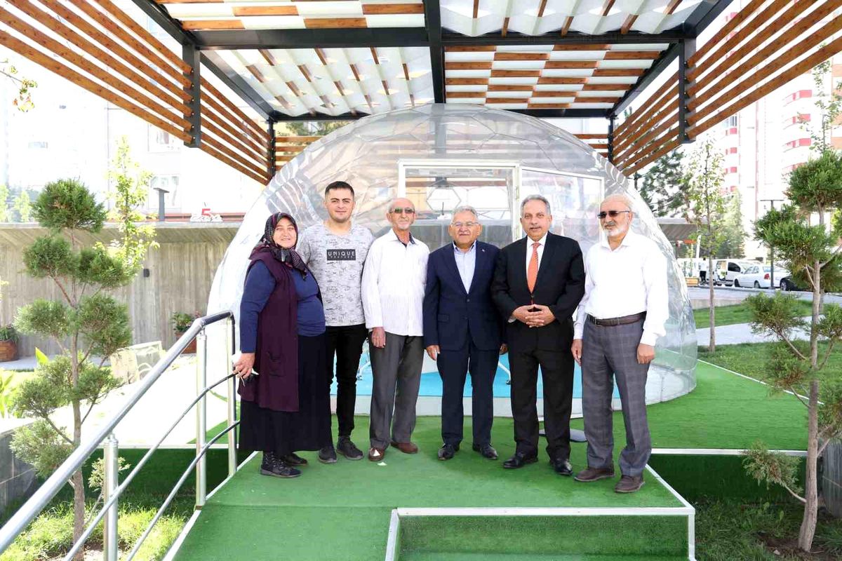 Talas Belediye Başkanı Mustafa Yalçın'ın başlattığı 'Şeffaf Oda'da Başkanla Baş Başa' uygulaması devam ediyor