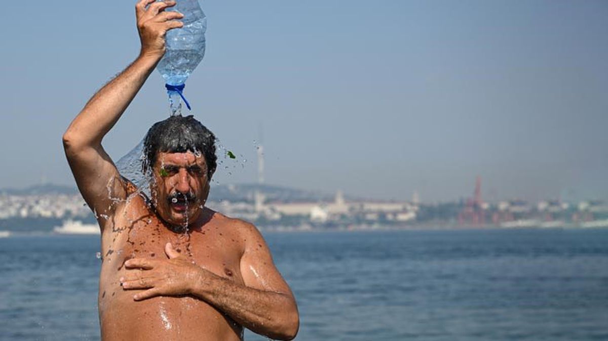 Rekor sıcaklık bekleniyor! Bugün mecbur kalmadıkça dışarı çıkmayın