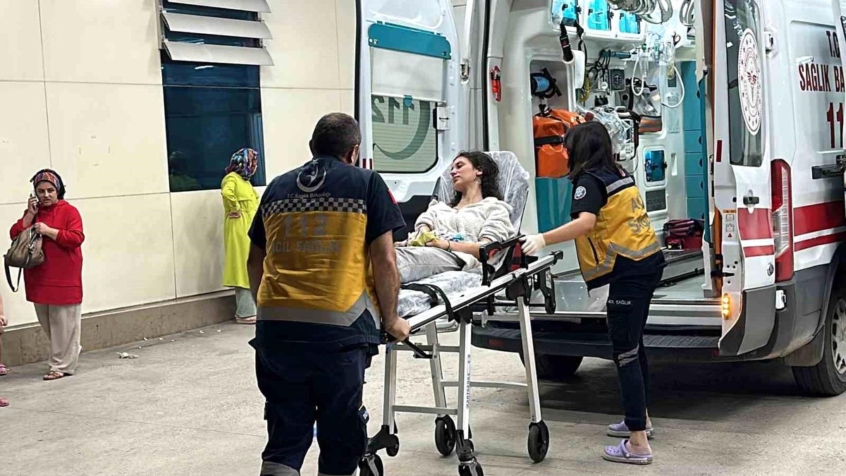 Düzce'de Sinek İlacından Zehirlenen 5 Kişi Hastaneye Kaldırıldı