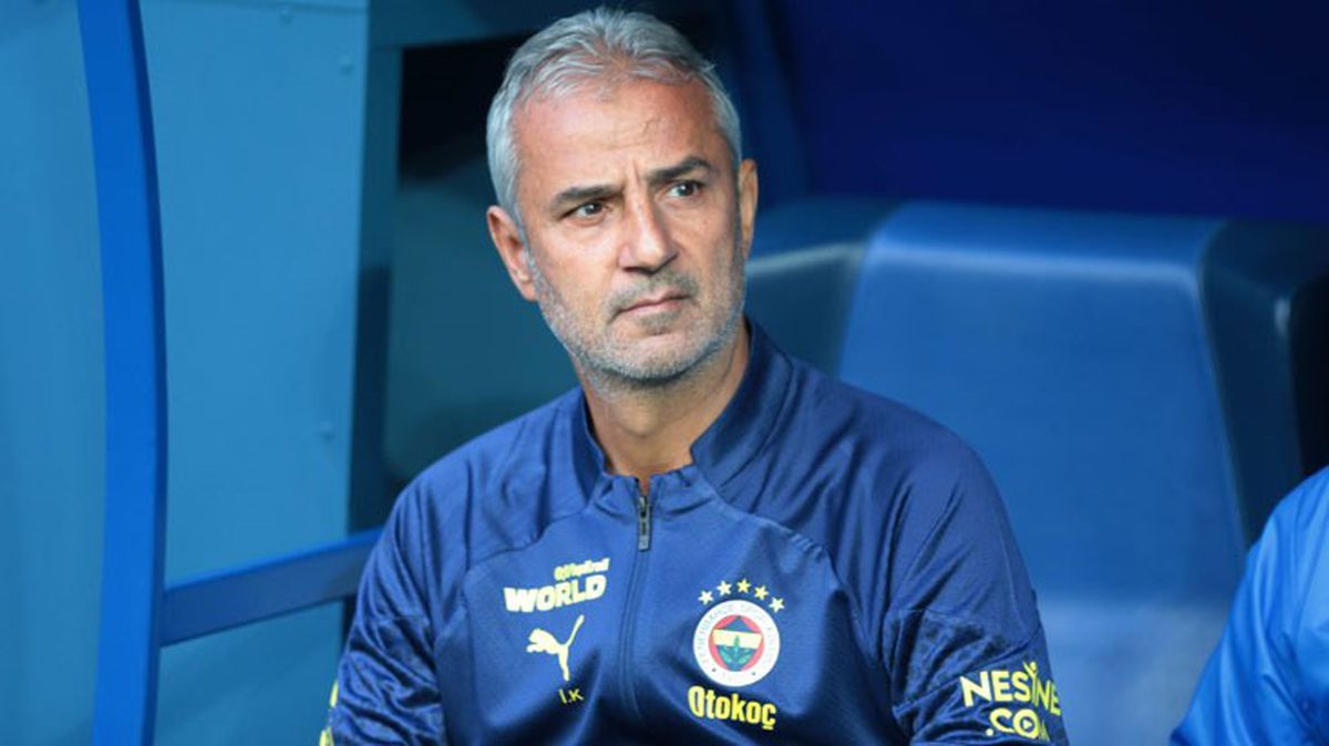 Stadı inlettiler! Fenerbahçe taraftarından İsmail Kartal'a büyük destek