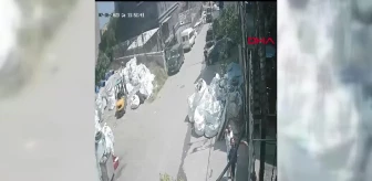 Ataşehir'de Plastik Atık Geri Dönüşüm Malzemeleri Toplama Deposunda Kavga