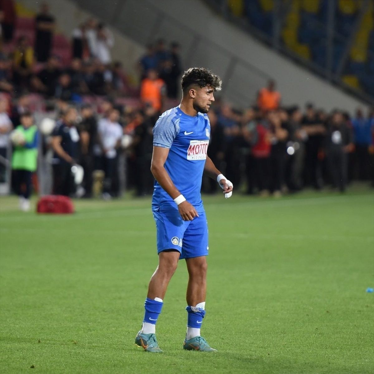 Bağlar Belediyespor'da Yıldızı Parlayan Genç Forvet Ahmet Ülük Transfer Oldu