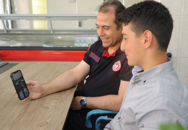 Tarım ve Orman Bakanı İbrahim Yumaklı, LGS'de Türkiye 2'ncisi olan öğrenciyi tebrik etti
