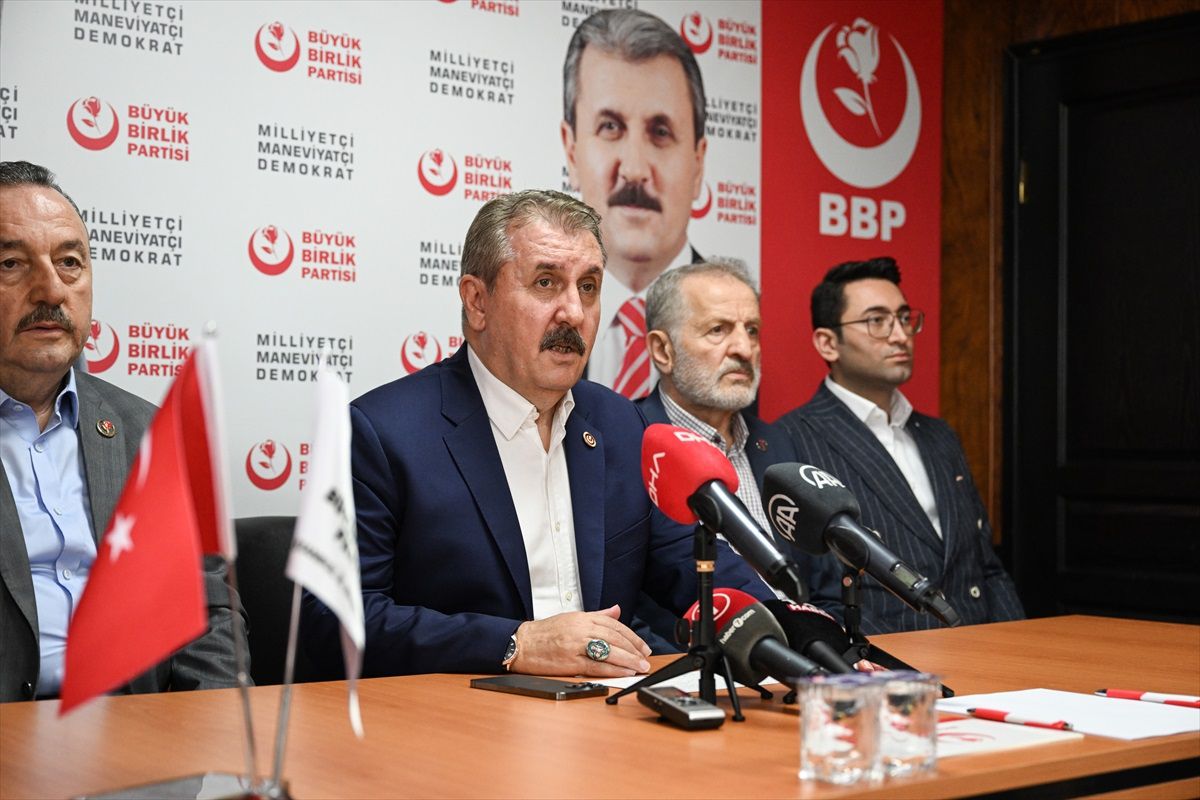 BBP Genel Başkanı Destici, İstanbul'da basın toplantısında konuştu Açıklaması