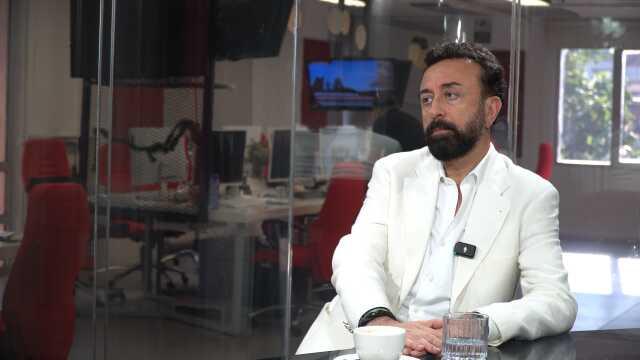 Burçin Bildik, Sağ Salim'in kadrosundan neden çıkarıldığını anlattı: Yönetmen bir kelimeme takıldı Burçin Bildik, Sağ Salim'in kadrosundan neden çıkarıldığını anlattı: Yönetmen bir kelimeme takıldı