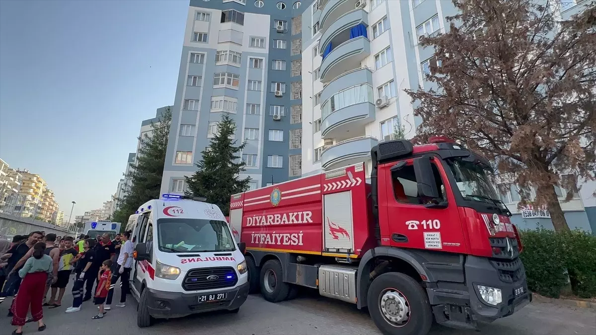 Diyarbakır'da çıkan yangında 3'ü çocuk 5 kişi hastaneye kaldırıldı