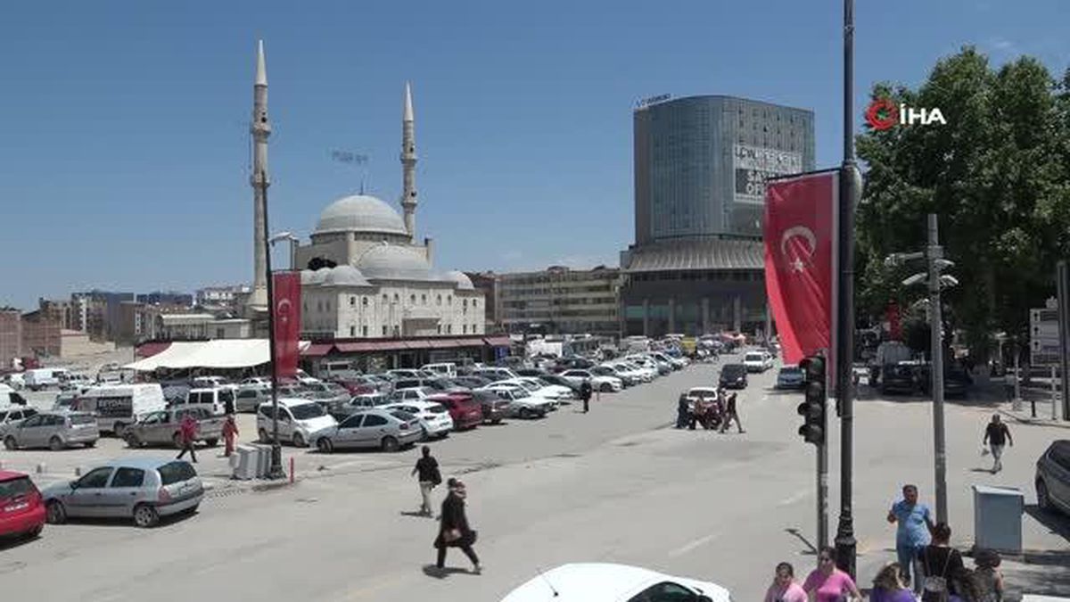 Malatya'da Sıcaklar Vatandaşları Serinlemeye Zorluyor