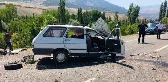Niğde'de Minibüs ile Otomobil Çarpışması: 2 Ölü, 1 Yaralı