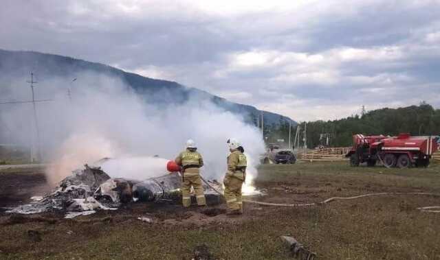 Rusya'da Turistleri Taşıyan Helikopter Elektrik Kablolarına Takılarak Düştü: 6 Ölü, 7 Yaralı