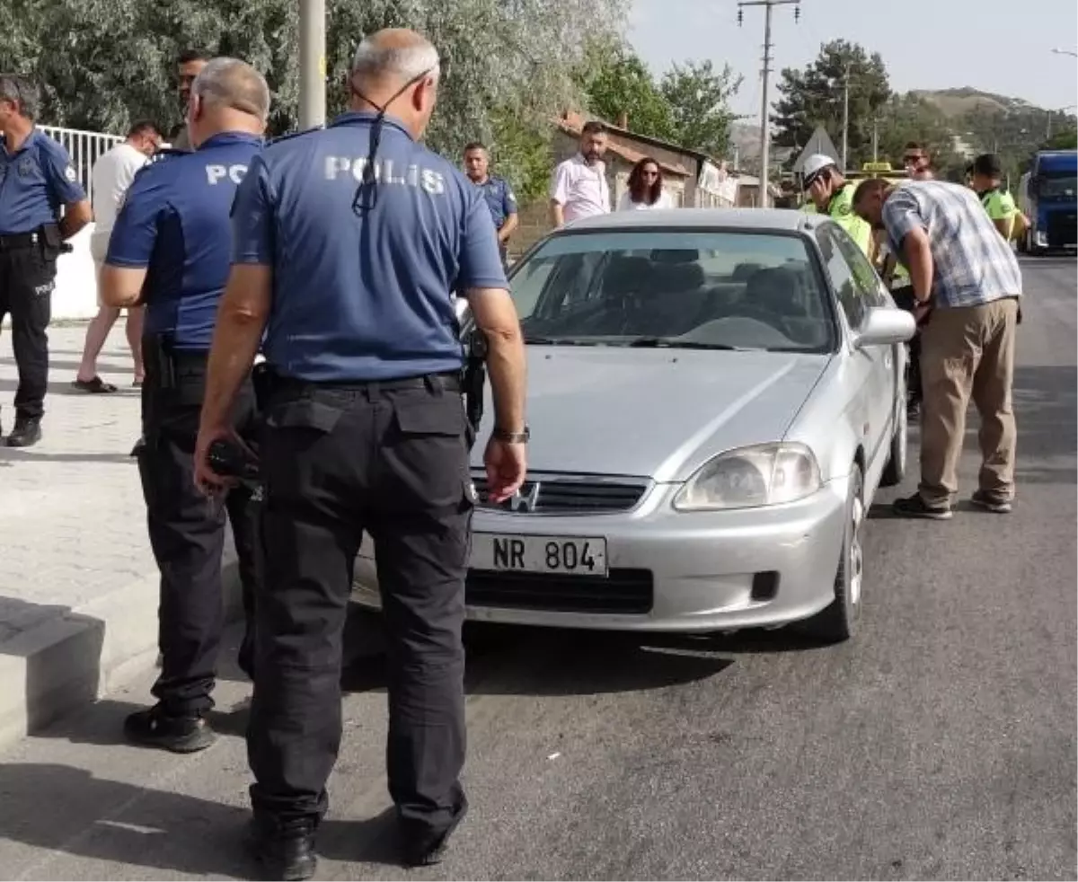 Burdur'da Polis Memurlarını Yaralayan Sürücü Serbest Bırakıldı