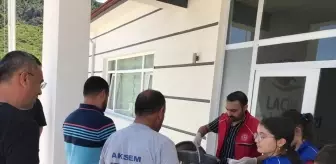 Çorum'un Laçin ilçesinde vatandaşlara aşure ikram edildi