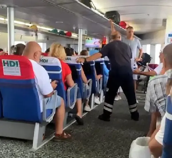 İDO seferinde fırtına kabusu! Dalgalar sarstı, yolcular çığlıklar içinde ağladı