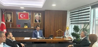 AK Parti İstanbul Milletvekili Murat Kurum, Ümraniye İlçe Başkanlığı'nı ziyaret etti