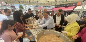 Sakarya'da AK Parti İl Başkanlığından Aşure Dağıtımı