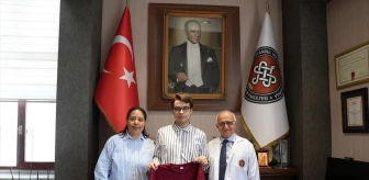 YKS Birincisi Mustafa Özcan Cerrahpaşa Tıp Fakültesini Gezdi
